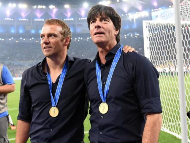 开云-一场独角戏与两场宫斗，德国队用最传统的方法换帅